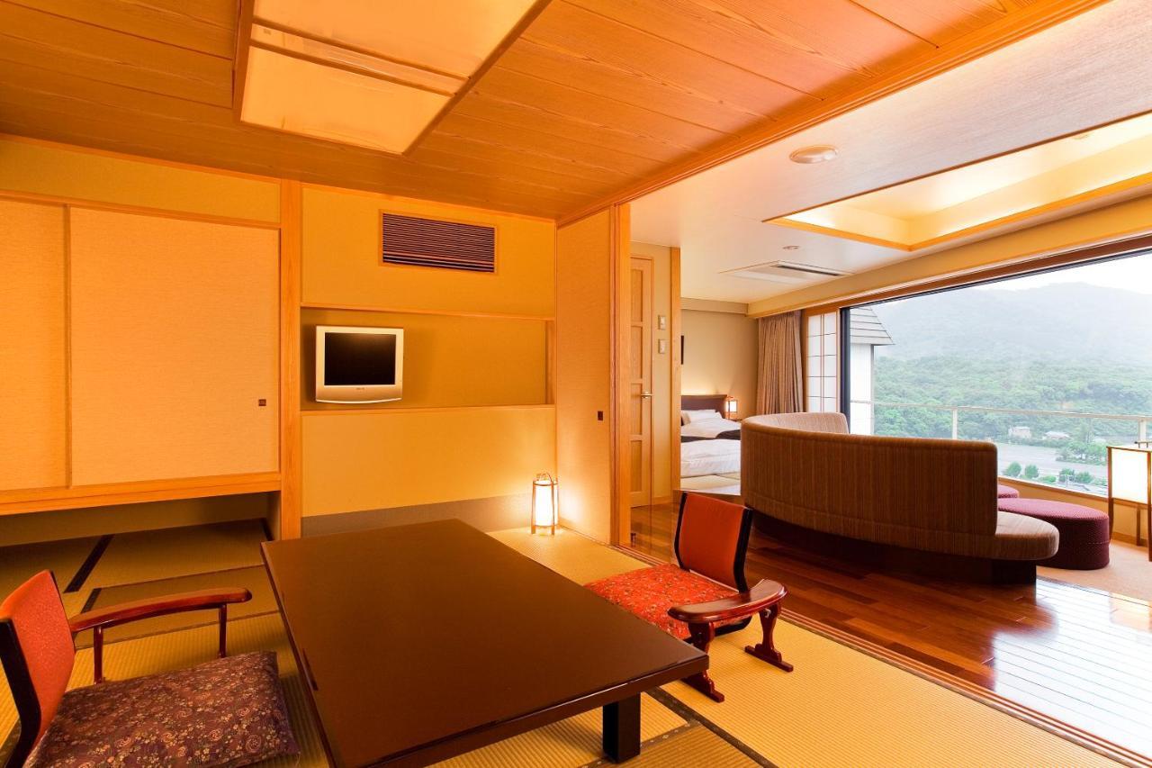 Hotel Yumoto Konpira Onsen Hananoyu Kobaitei Kotohira Esterno foto